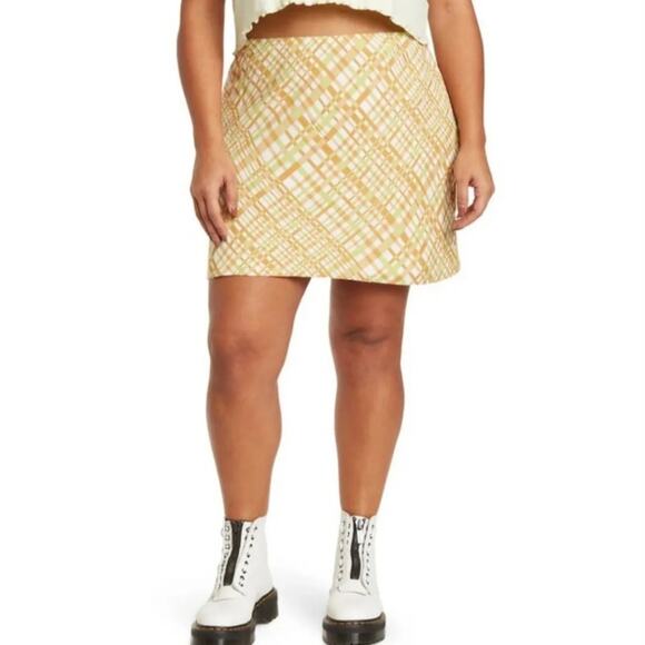bp Nordstrom Women's Plus 1X Plaid Mini Skirt in Gold Lime Green - Picture 1 of 6
